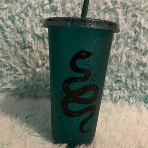 Snake tumbler
